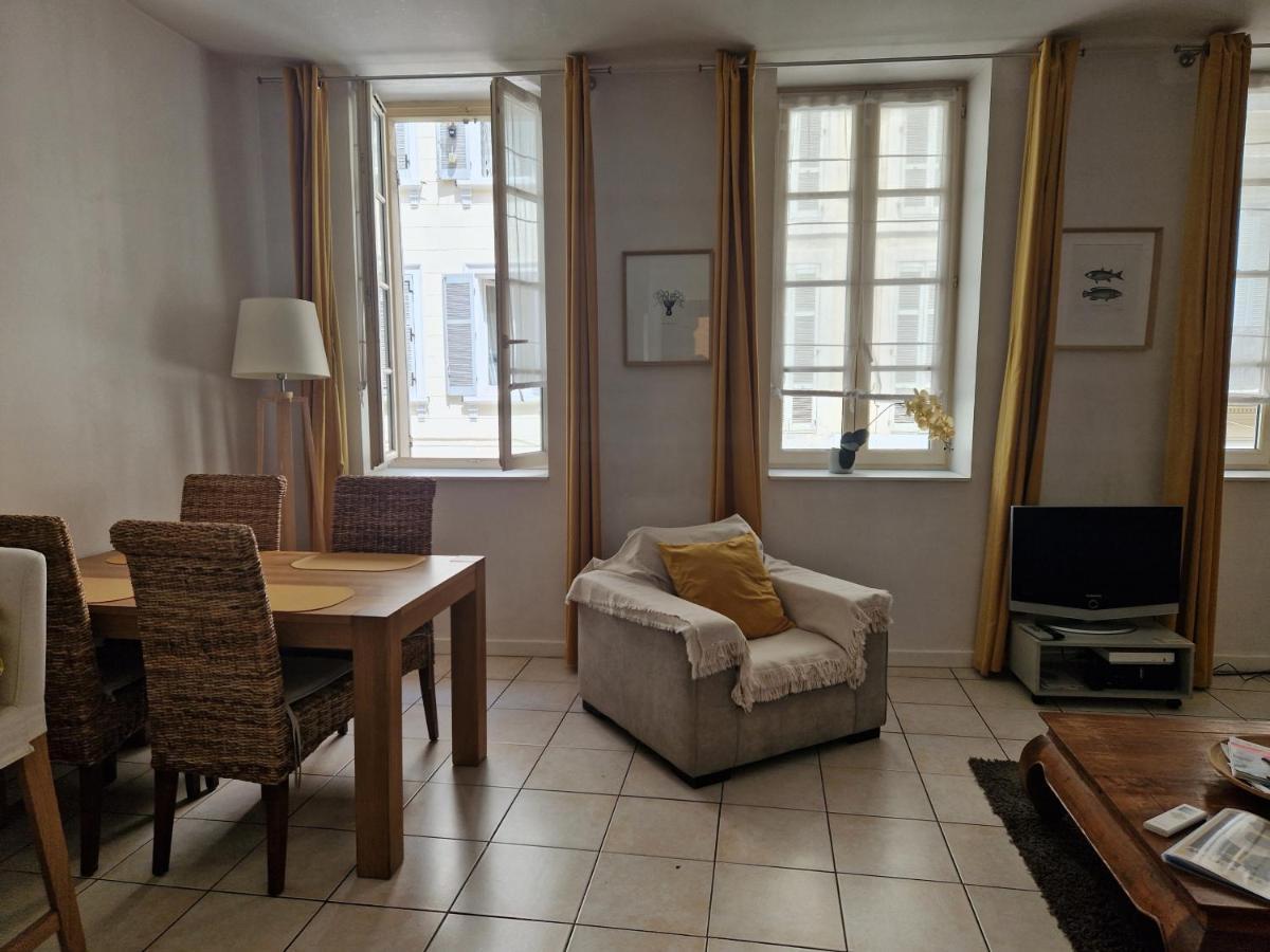 2 Pieces Dans Le Centre Avec Petite Terrasse 3*** Apartment มาร์กเซย ภายนอก รูปภาพ
